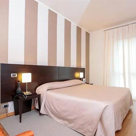 阿尔拉姆酒店 4*