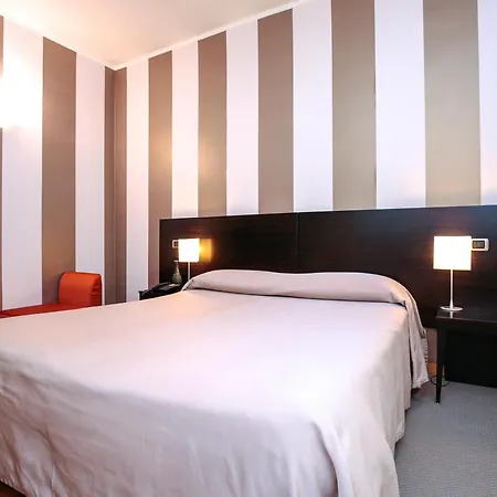 阿尔拉姆酒店 阿斯蒂