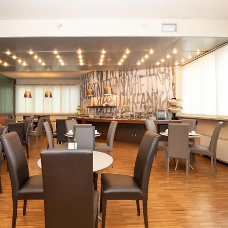 酒店 阿尔拉姆酒店 4*